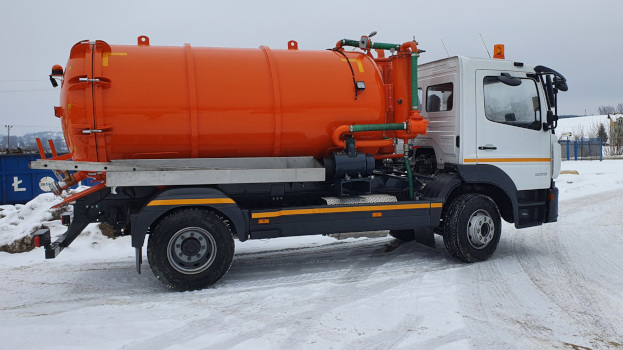 images/blog/uprawnienia-samochod-asenizacyjny/Samochód asenizacyjny - eksploatacja i uprawnienia