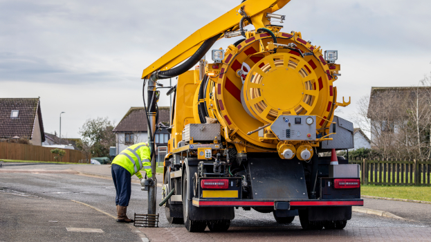 images/blog/uslugi-asenizacyjne-jak-zaczac/Świadczenie usług asenizacyjnych - pojazd WUKO