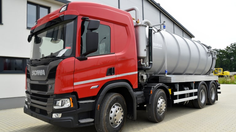 Pojazd asenizacyjny Scania - październik 2024