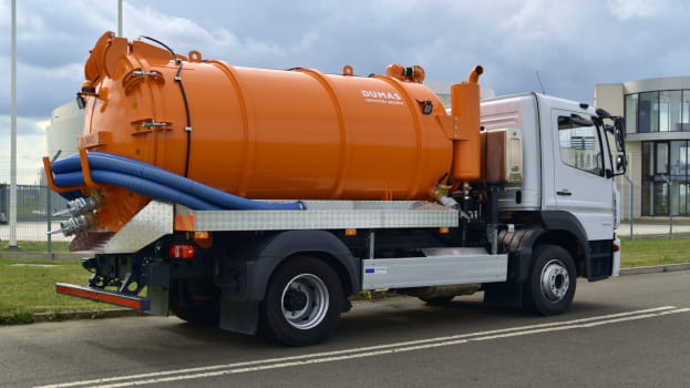 Pojazd asenizacyjny - Dumas samochody specjalne